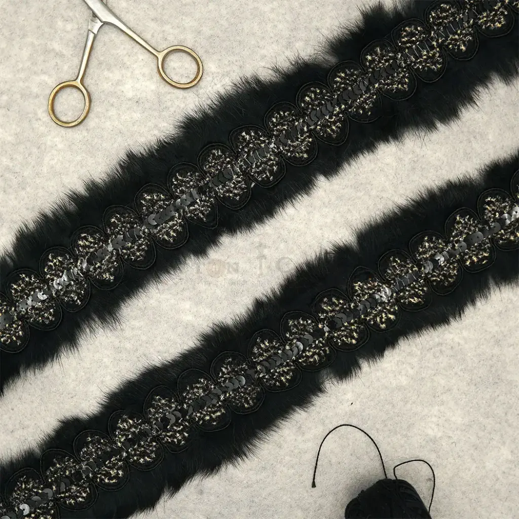 Sequence Feather Lace