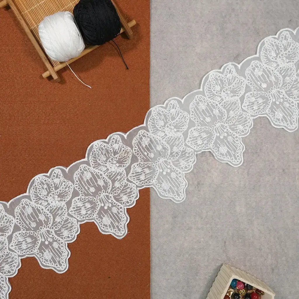 Fancy Glass Beads Pearl Lace
