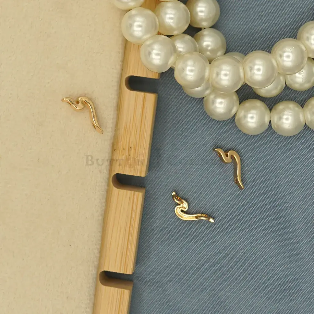 Snake Design Metal Pendant