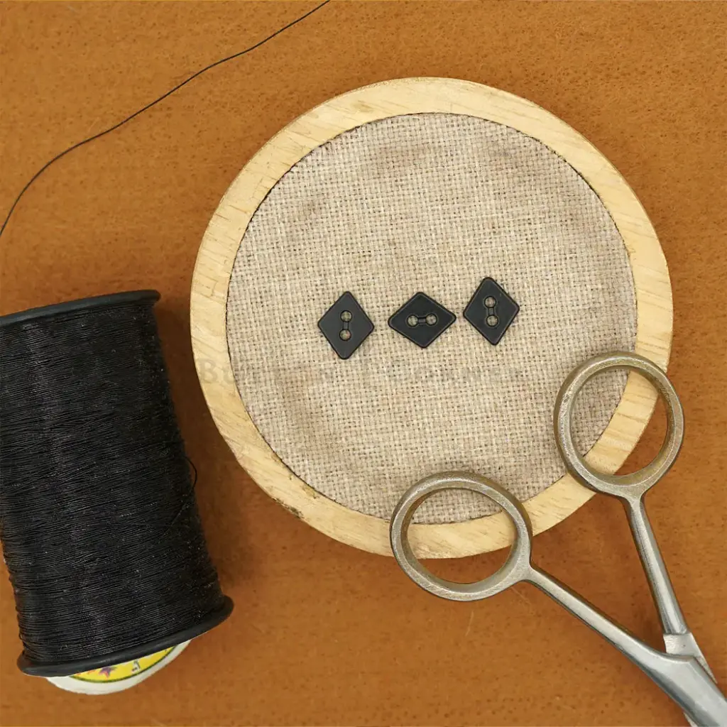 Paint Coated Rhombus Shape Shirt Button