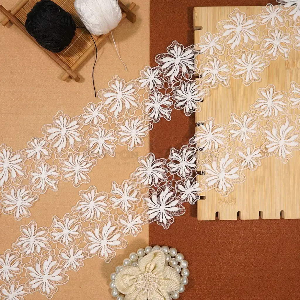 Applique Shuttle Lace