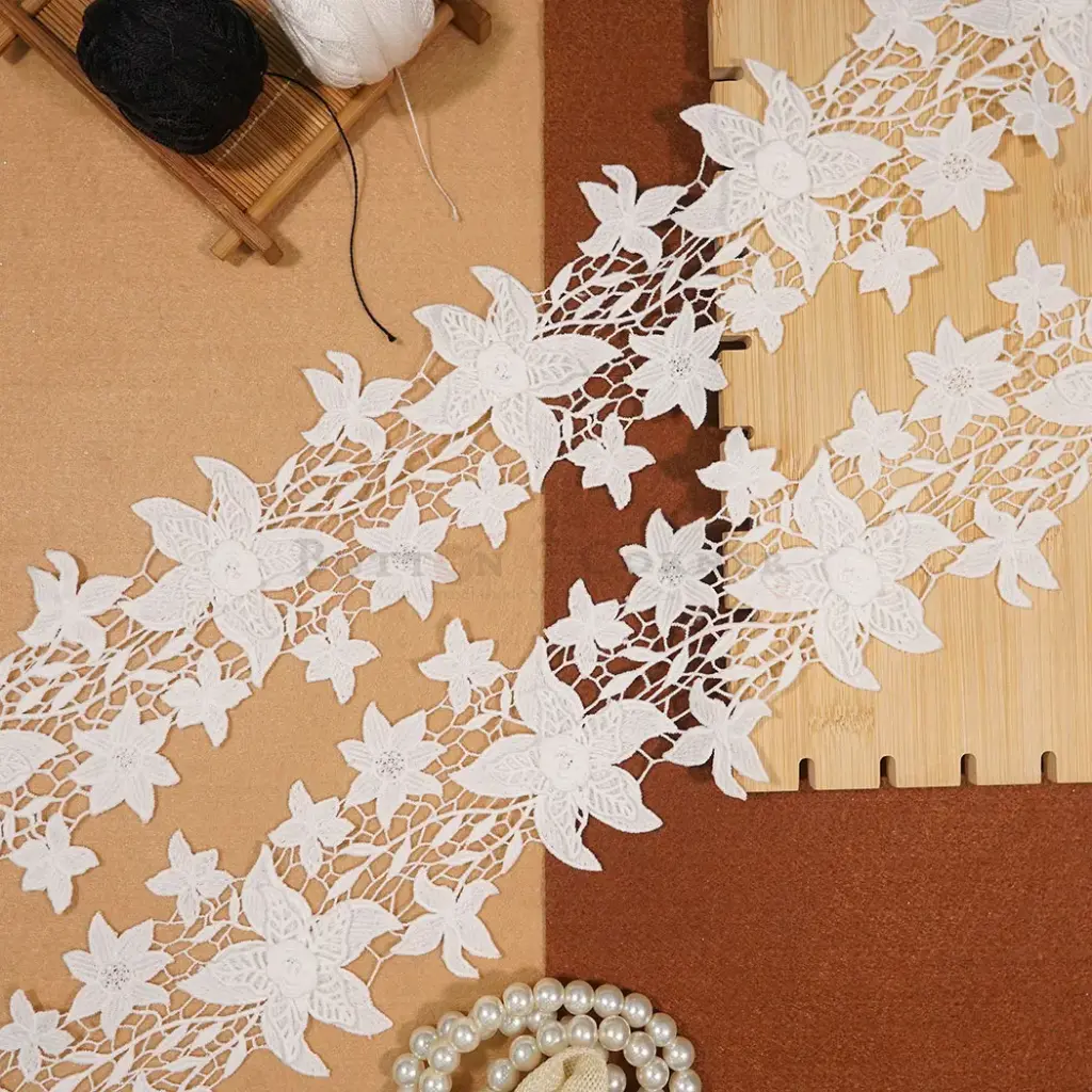 Flower Design Shuttle Lace