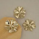 Gold-Plated Floral Flower Design Oversized Metal Button