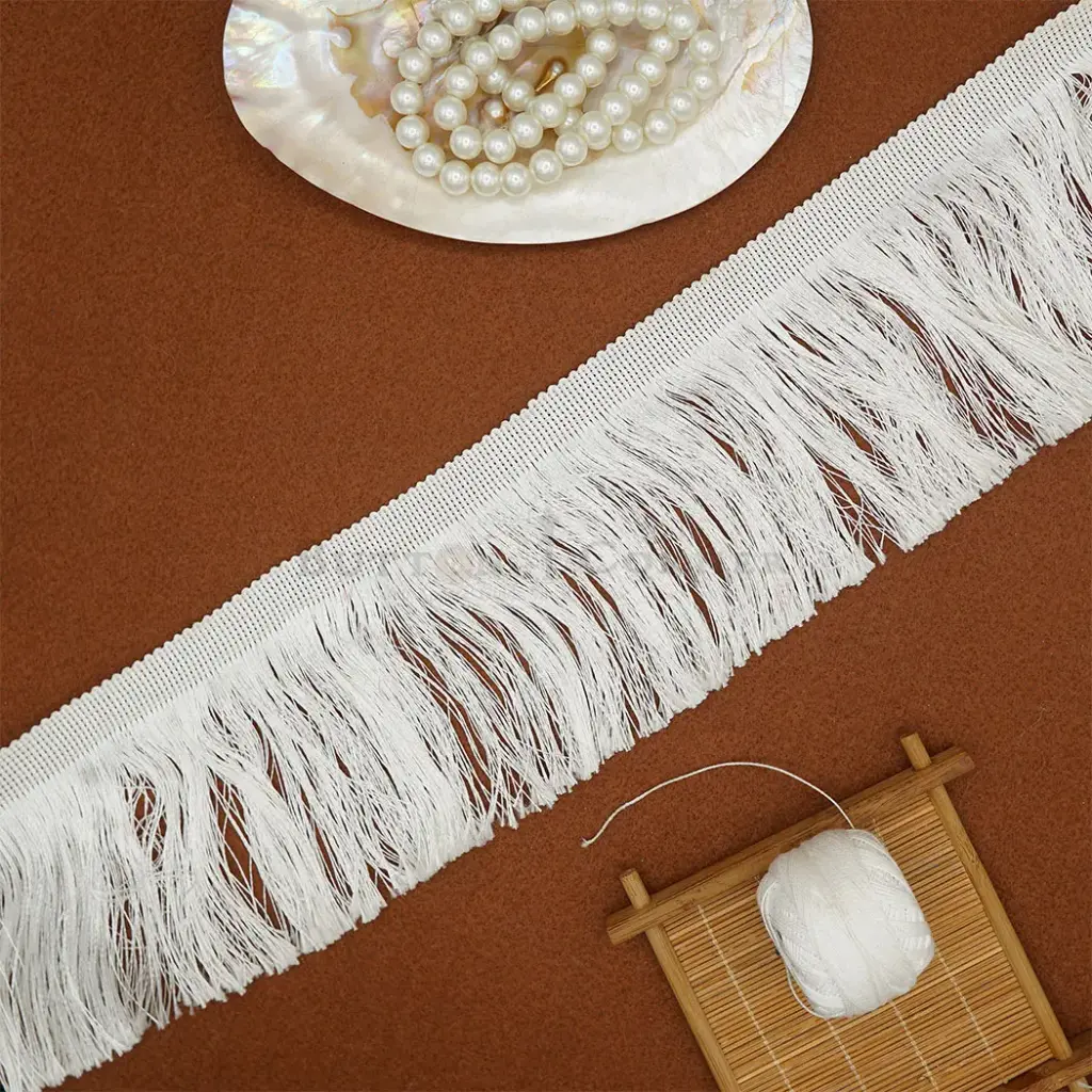 	One Side Border Hanging Lace