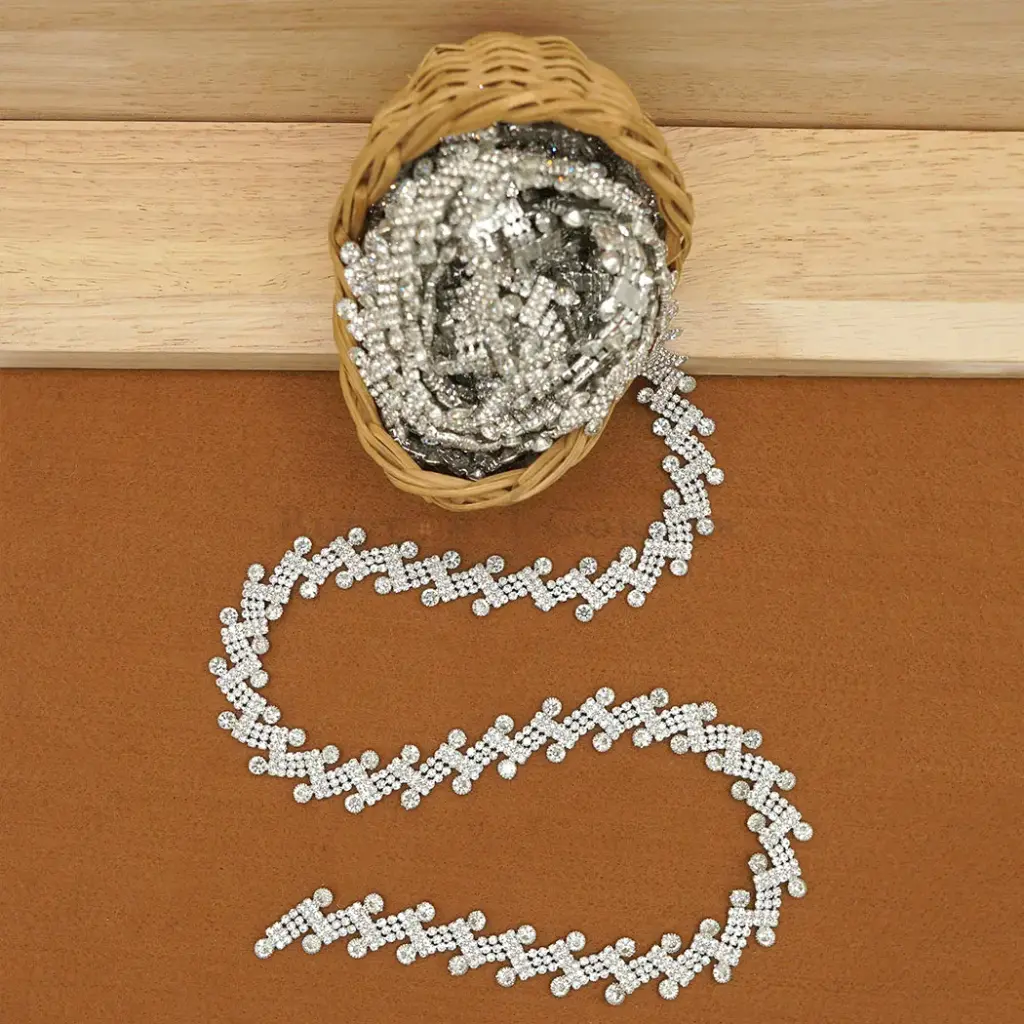 Crystals Rhinestones Zigzag Design Chain