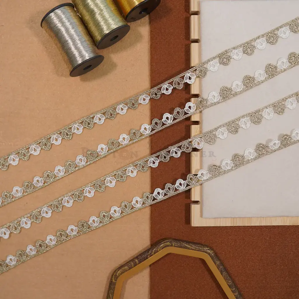 Metallic Yarn Shuttle Zari Lace