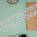 One Side Border Shuttle, Net Lace