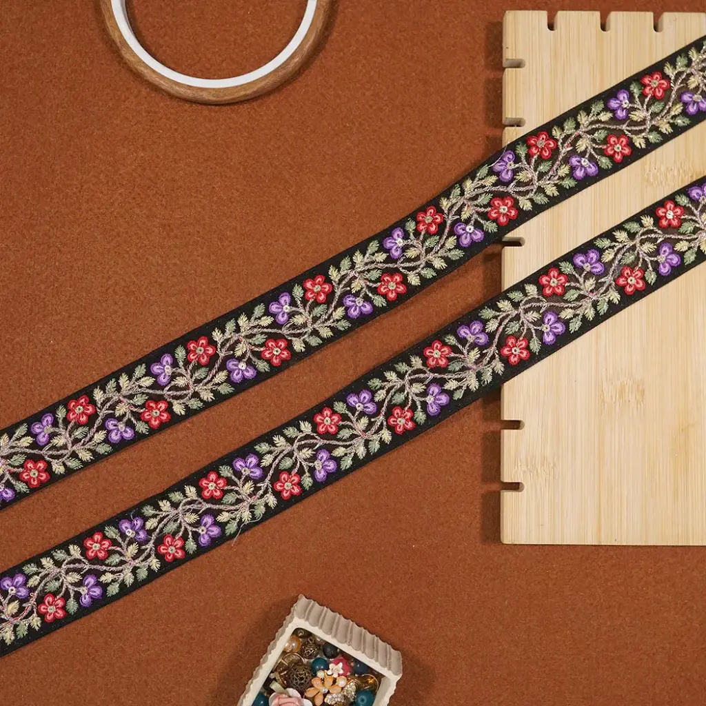 Metallic Yarn Embroidery Thread Sequence Lace