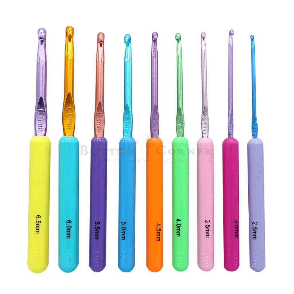 Multicoloured Crochet Hook Set In Plastic Handle