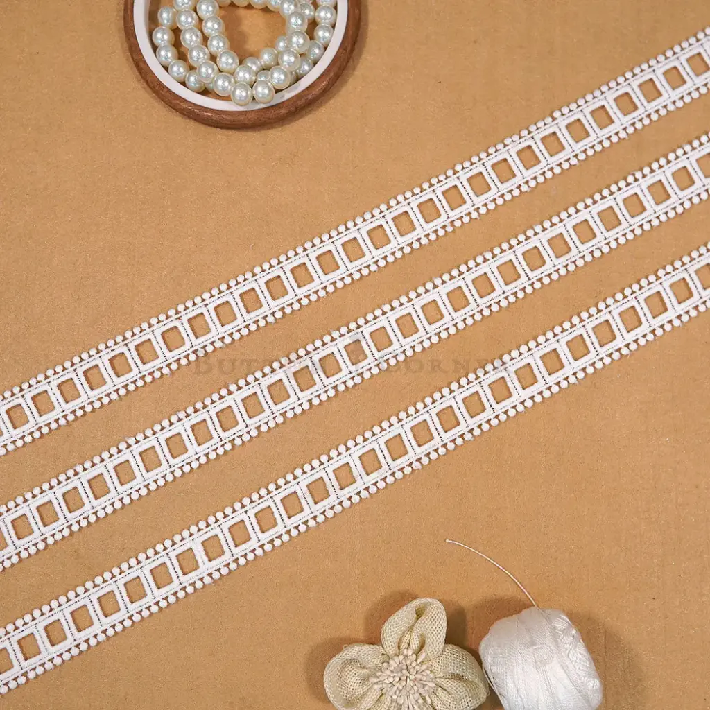 Double Side Border Shuttle Lace
