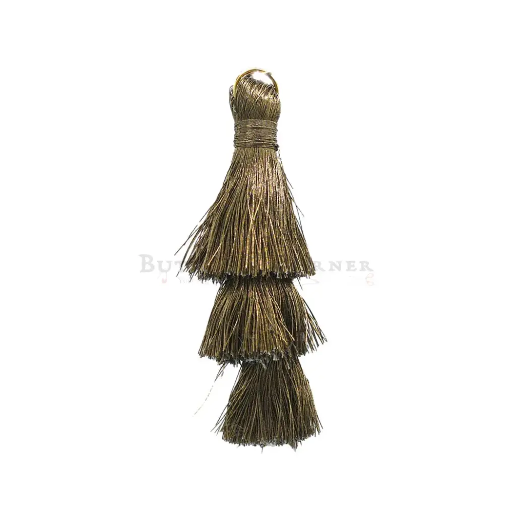 Three-Step Metallic Yarn Tassel