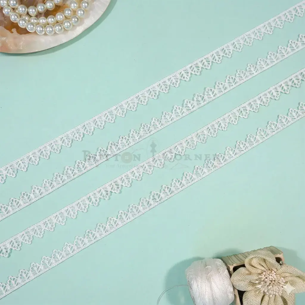 One Side Border Shuttle Lace