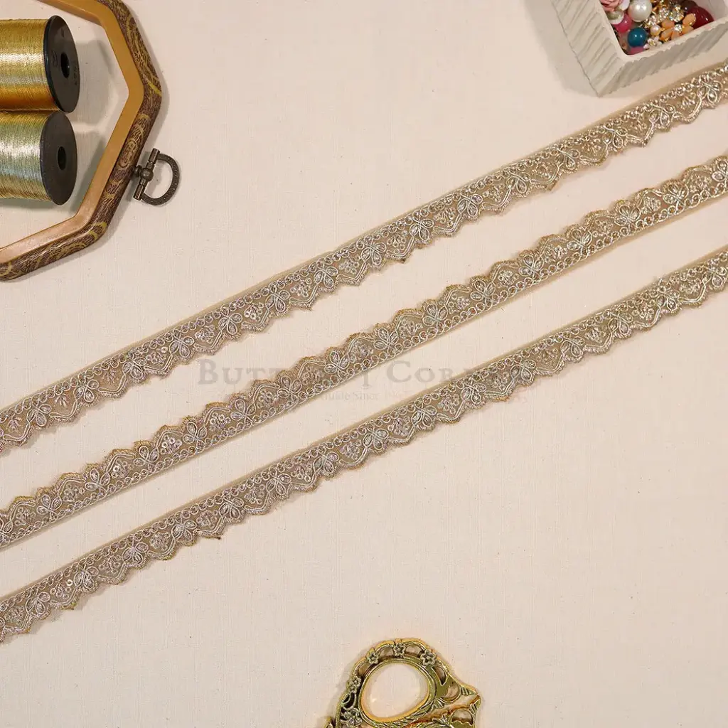 Fancy Metallic Yarn, Sequence Lace