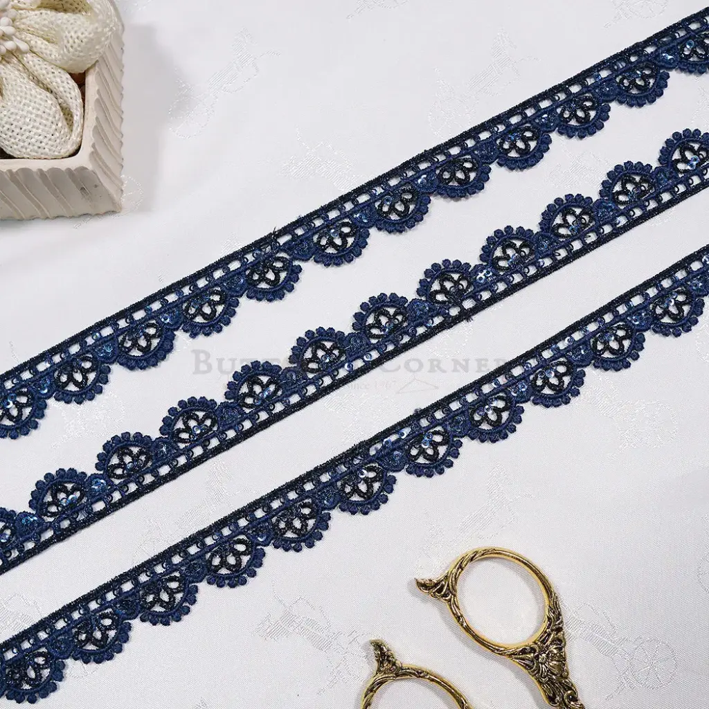 Metallic Yarn, Sequence, Shuttle Lace