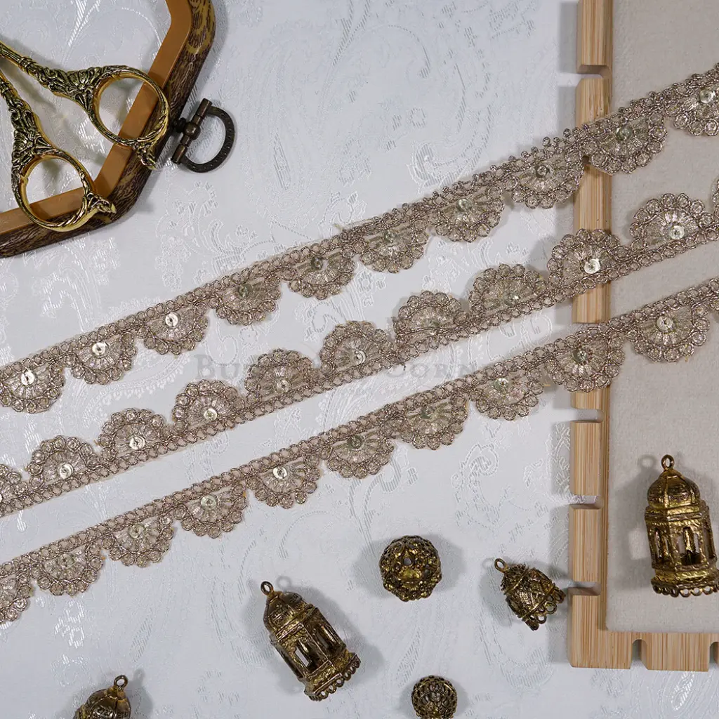 Metallic Yarn, Sequence, Scallop Lace