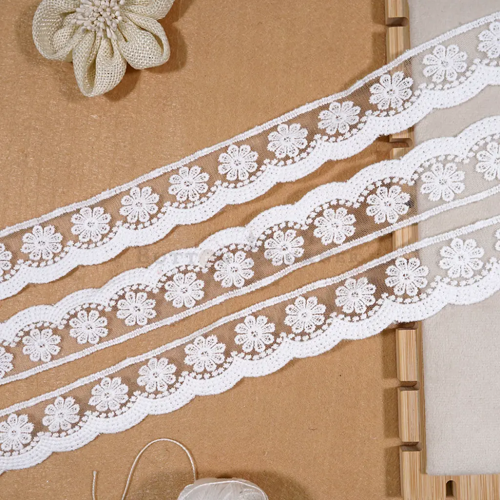 One Side Border Net Scallop Lace