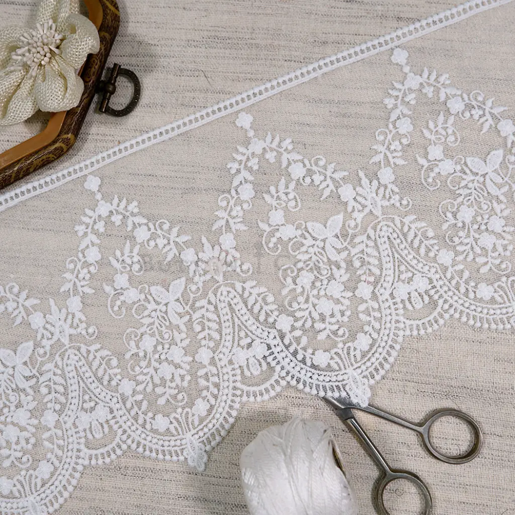 Floral Design One Side Border Net Lace