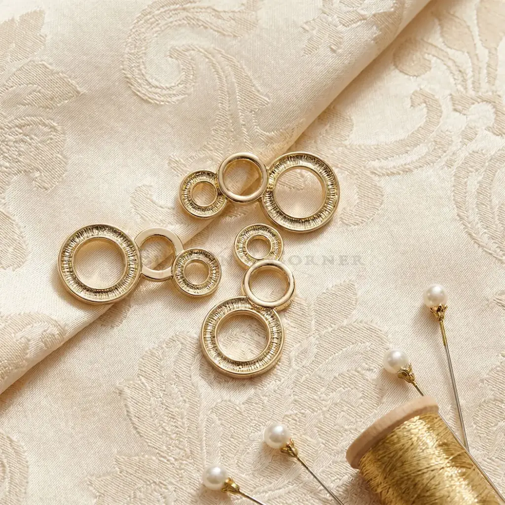 Milgrain Texture Triple-Circle Connector