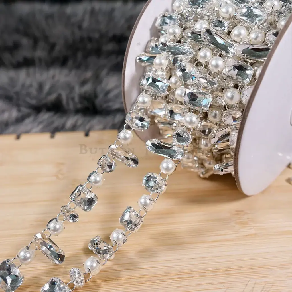Vintage Design Mixed Shape Pearl, Crystal Rhinestone Chain
