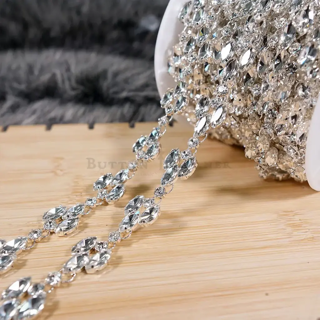 Nontoxic White Base Mini Marquise Round Cluster Chain