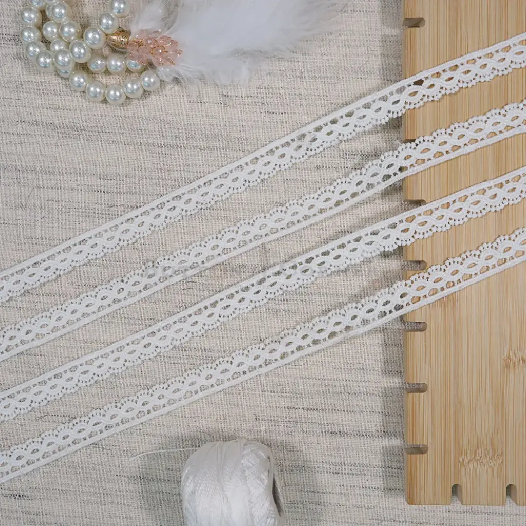 One Side Border Shuttle Lace