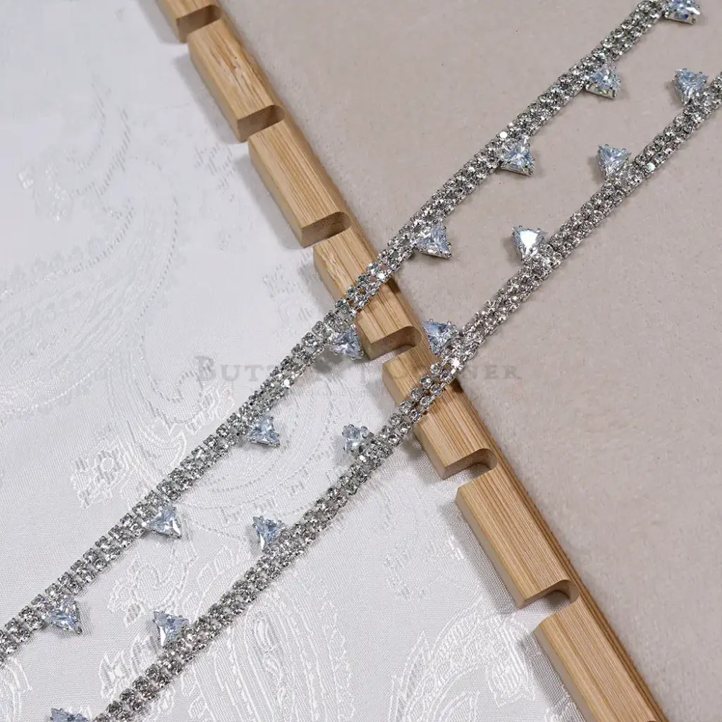 Double-Row Rhinestone Trillion Cup Drops Fancy Chain