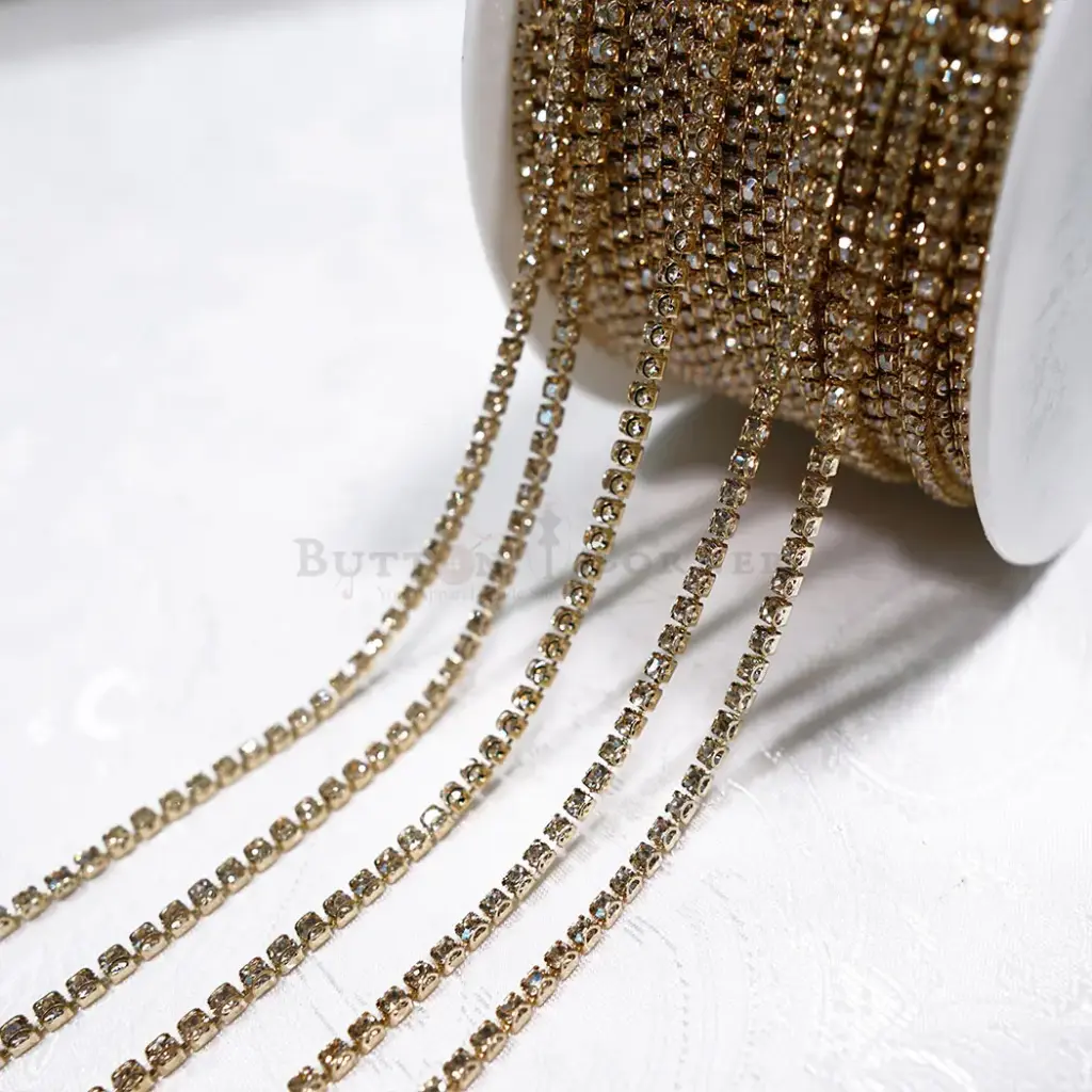 Tiny Prongs Crystal Rhinstone Cup Chain