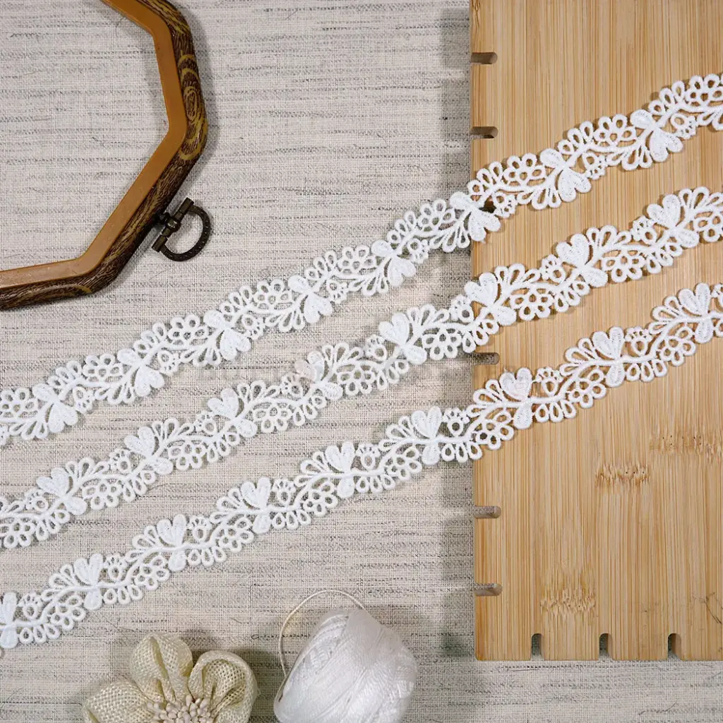 Blossom Design Shuttle Lace