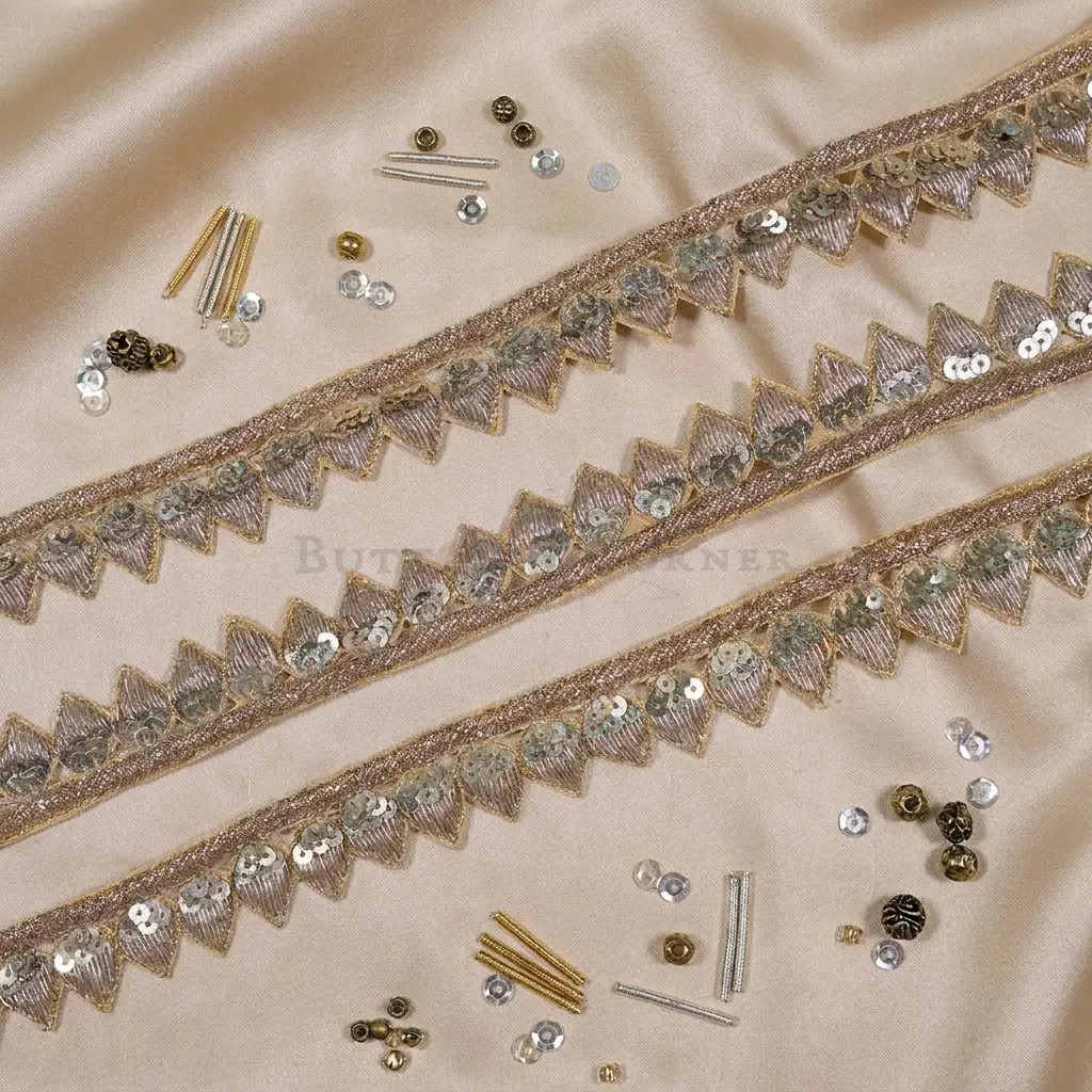 Kora & Dabka, Sequence, Triangle Scallop Edges Lace