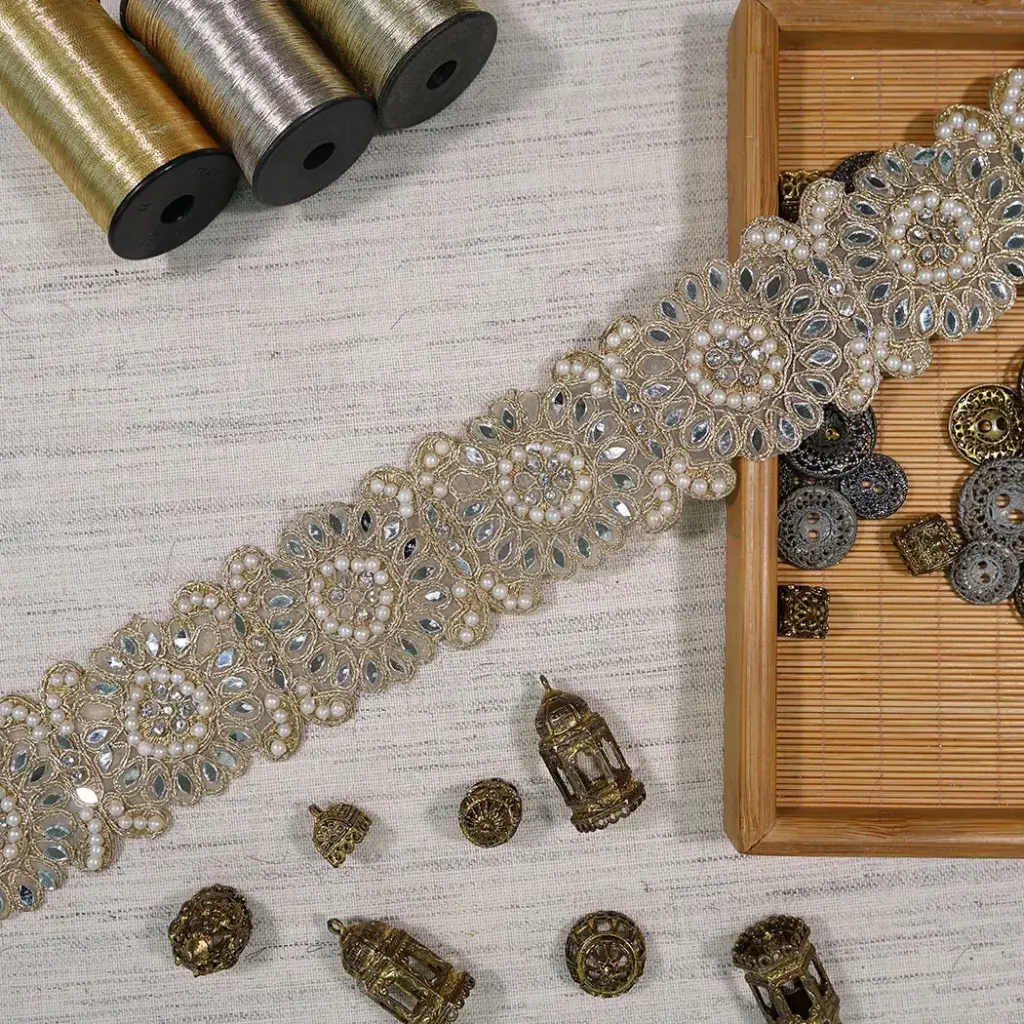 Circular Design, Metallic Yarn, Pearl, Mirror Lace