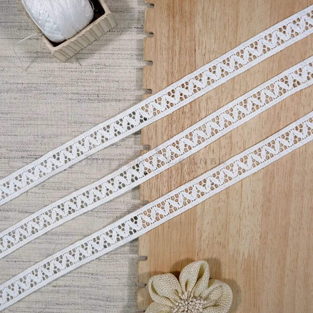 Double Side Border Shuttle Lace