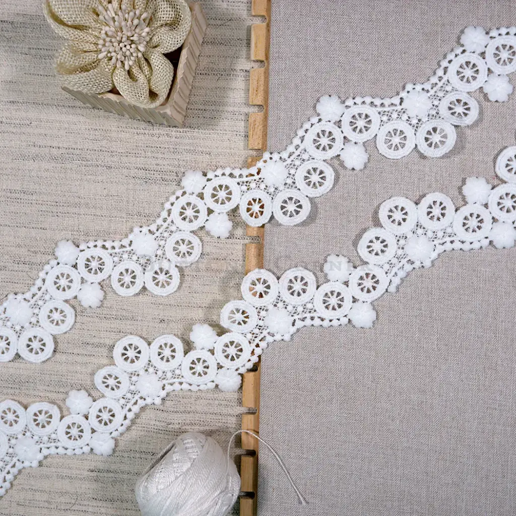Blossom Design Shuttle Scallop Lace