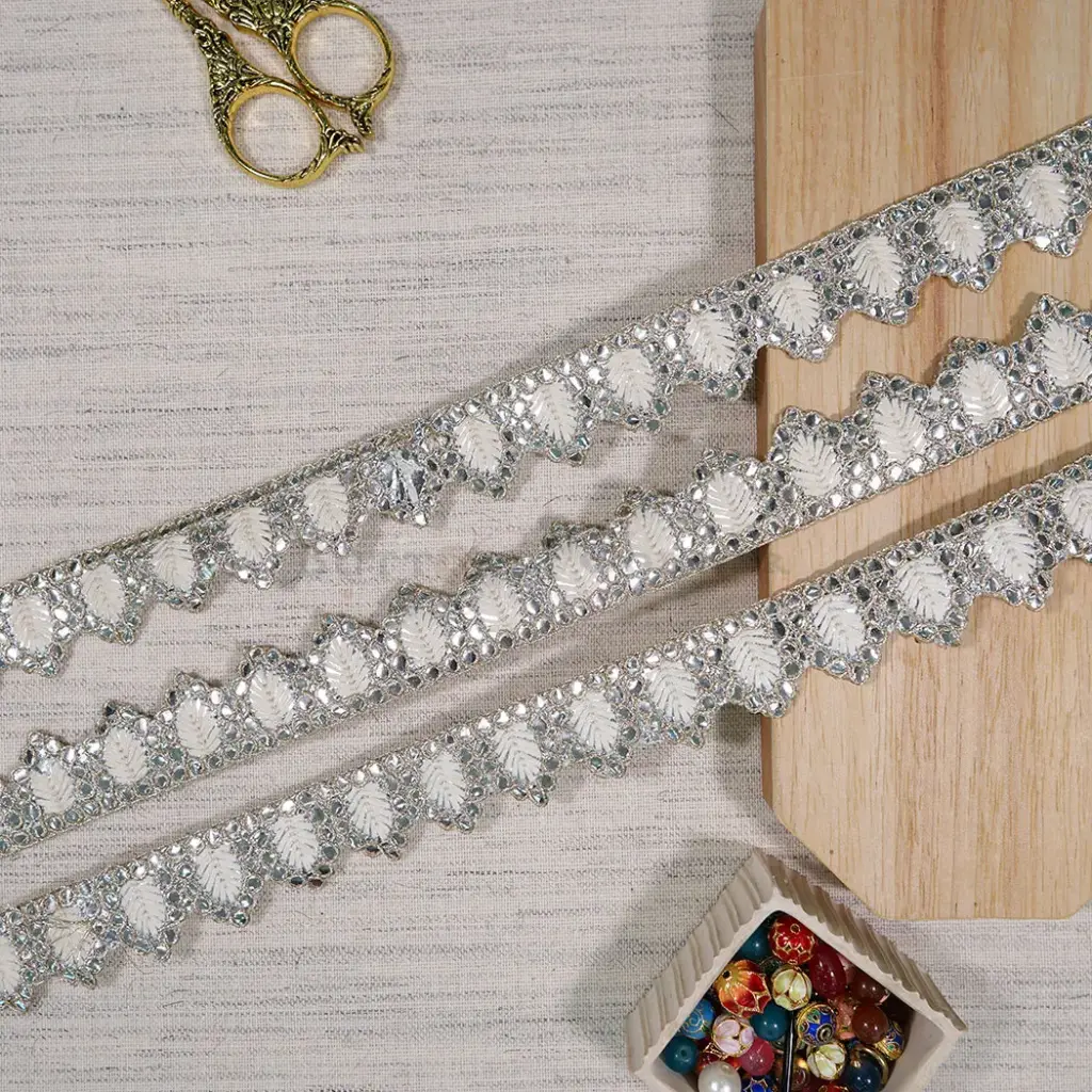 Embroidery Thread Metallic Yarn Scalloped Lace With Foil Paper