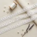 Leaf Pattern Side Border Shuttle Lace