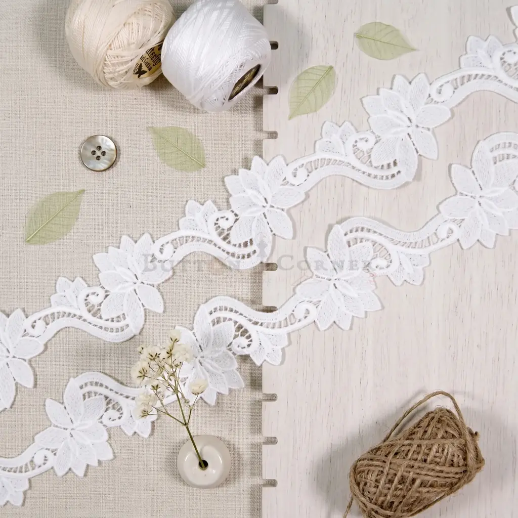Floral Design Shuttle Scallop Lace 