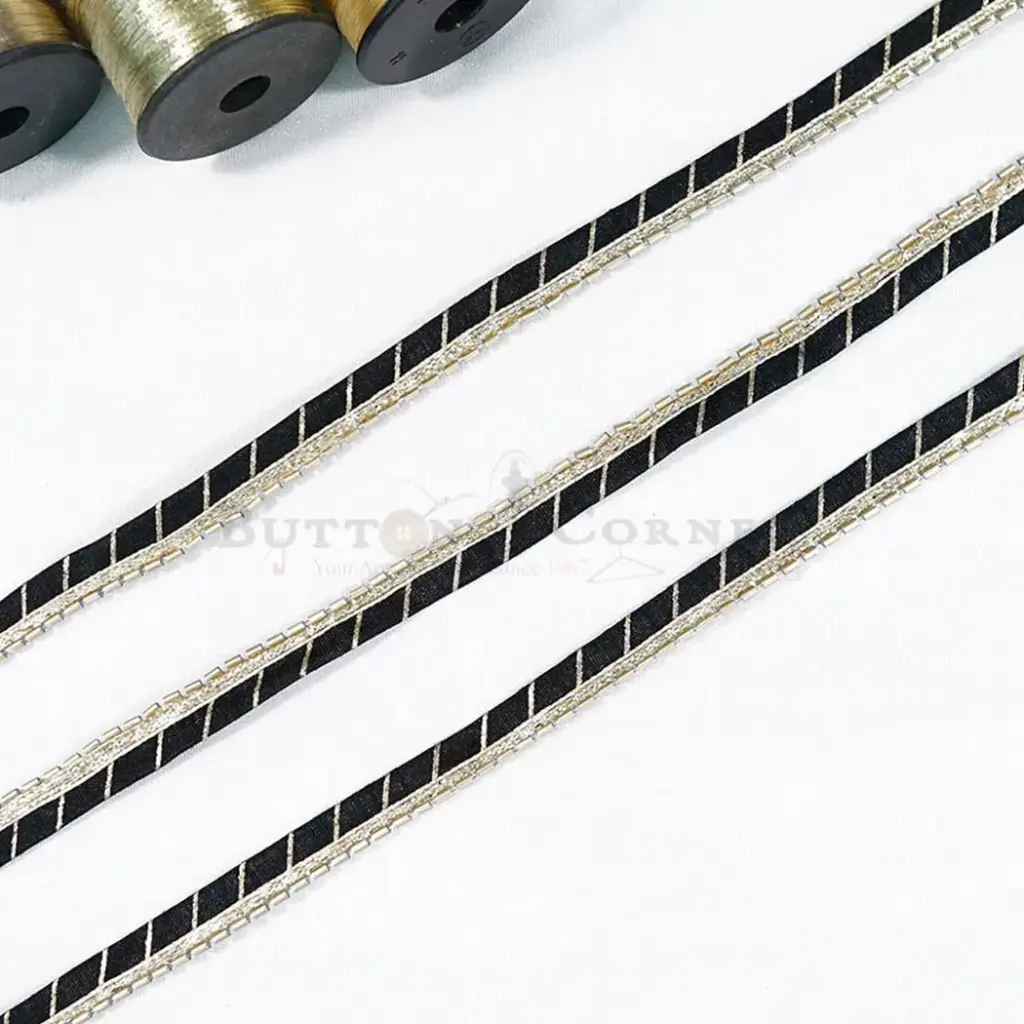 Diagonal-Striped Pattern Fancy Gota Lace with Glass Beads Edge