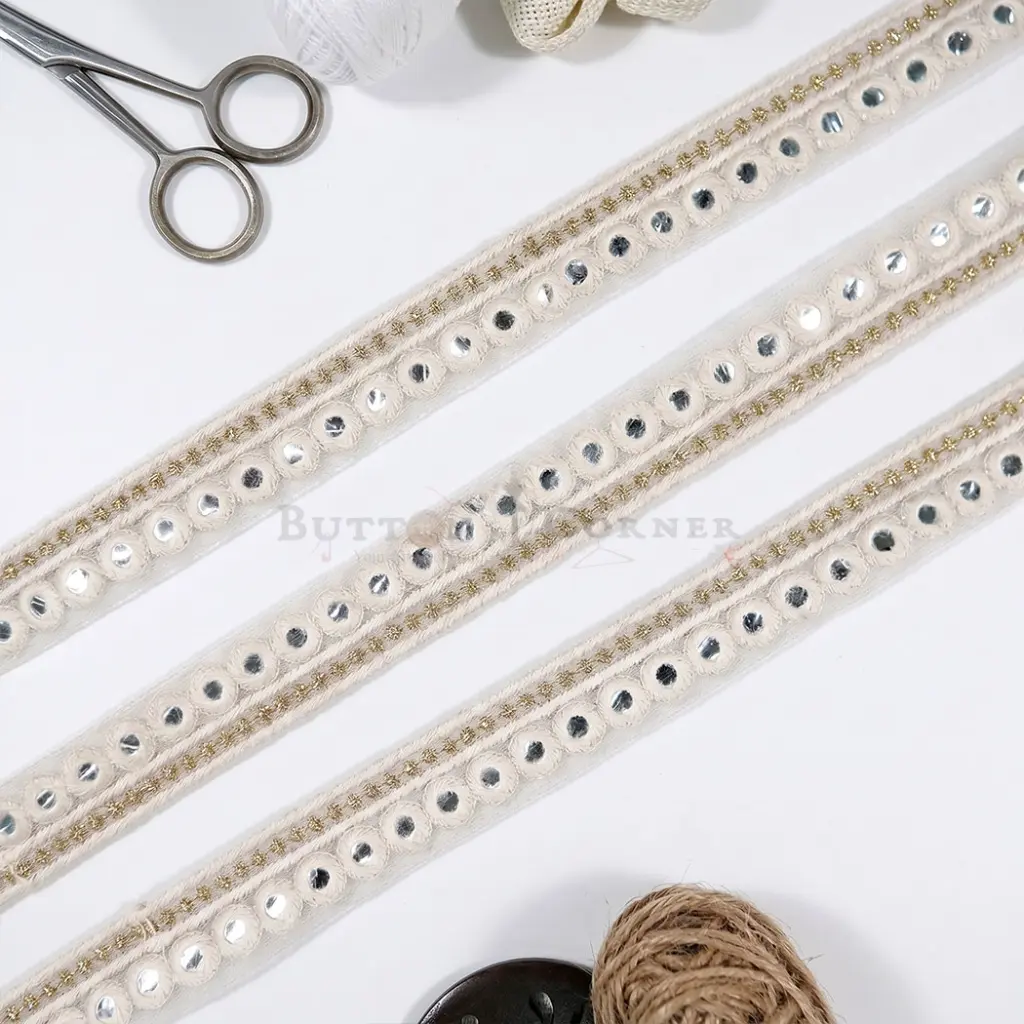 One-Side Border Embroidery Thread Net Lace With Foil Accent