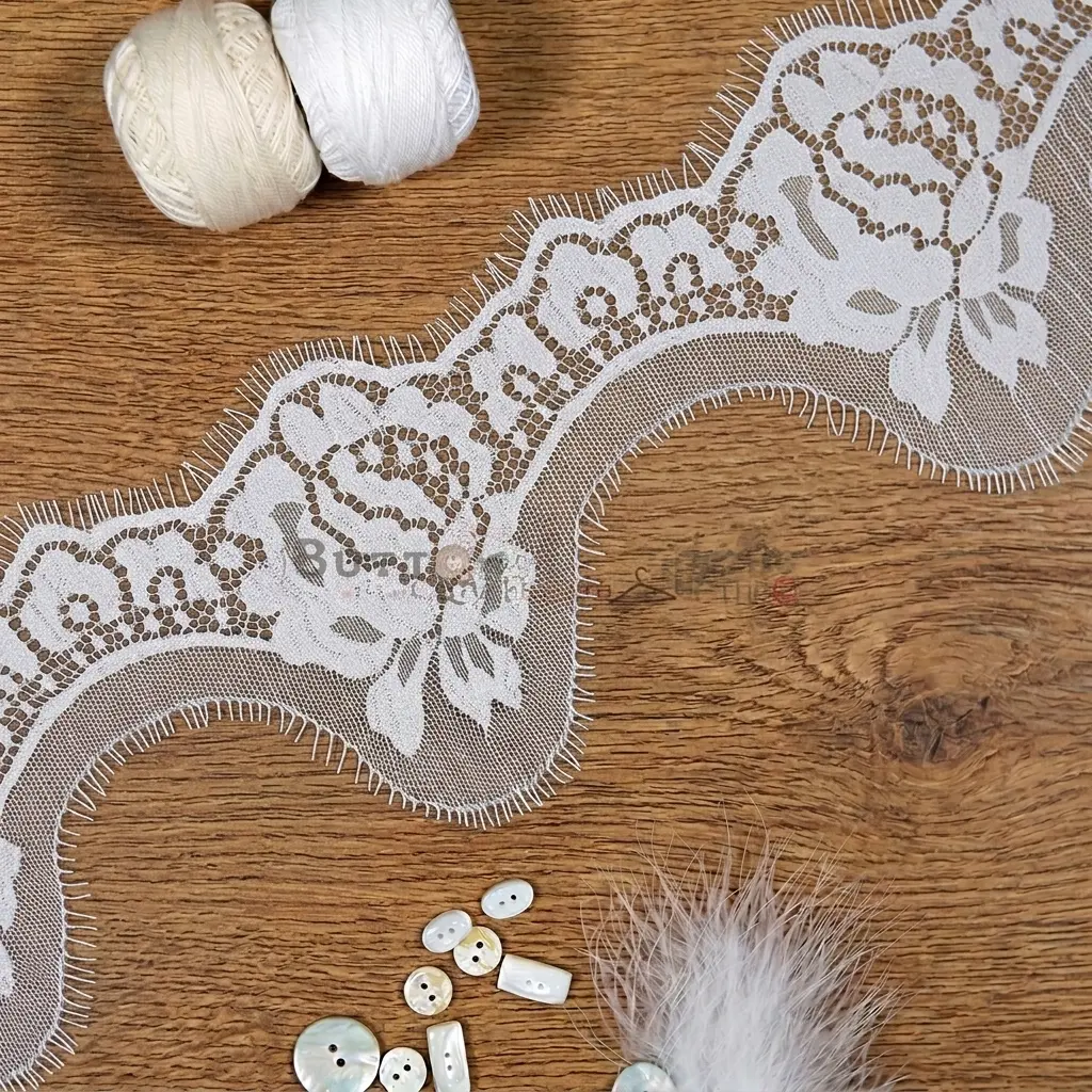 Eyelash Edge Scalloped Blossom Chantilly Lace 