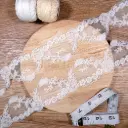 Multi-Floral Pattern Embroidery Net Lace With Leaf Spring