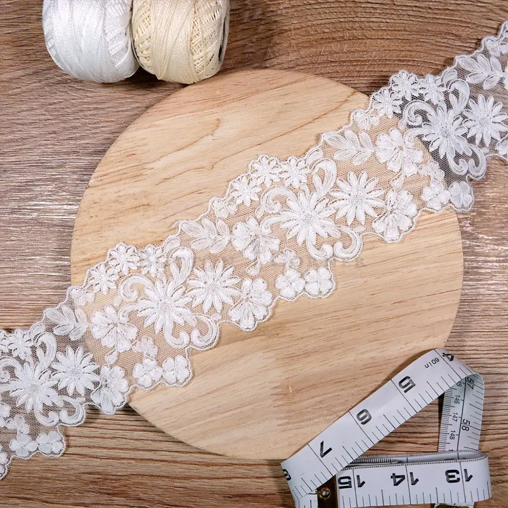 Sunburst Daisy & Leaf Motif Embroidery Net Lace
