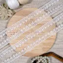One Side Border Floral Pattern Shuttle Lace
