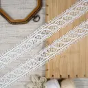 One Side Border Shuttle Lace
