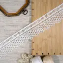 One Side Border Shuttle Lace