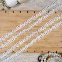 Wave Edge Border Shuttle Lace