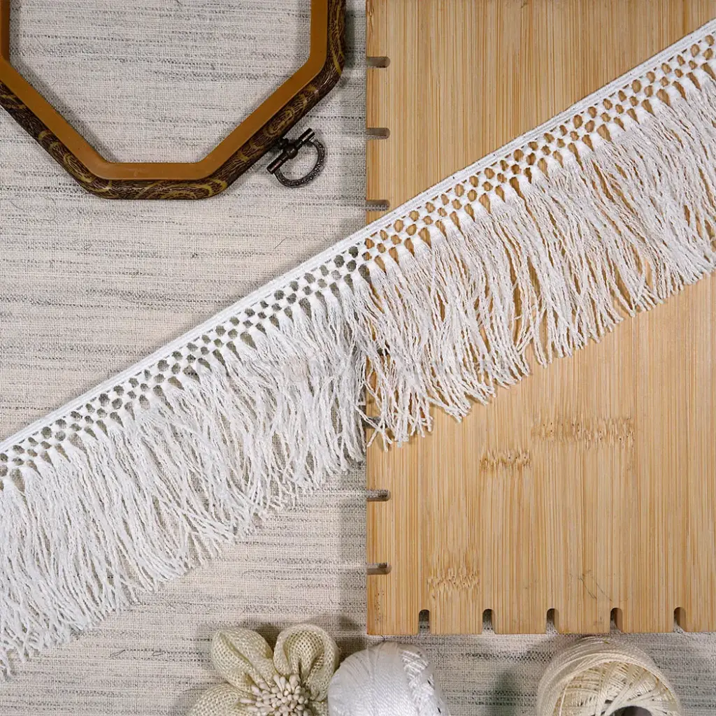 One Side Border Hanging Lace