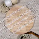 One Side Border Shuttle Lace