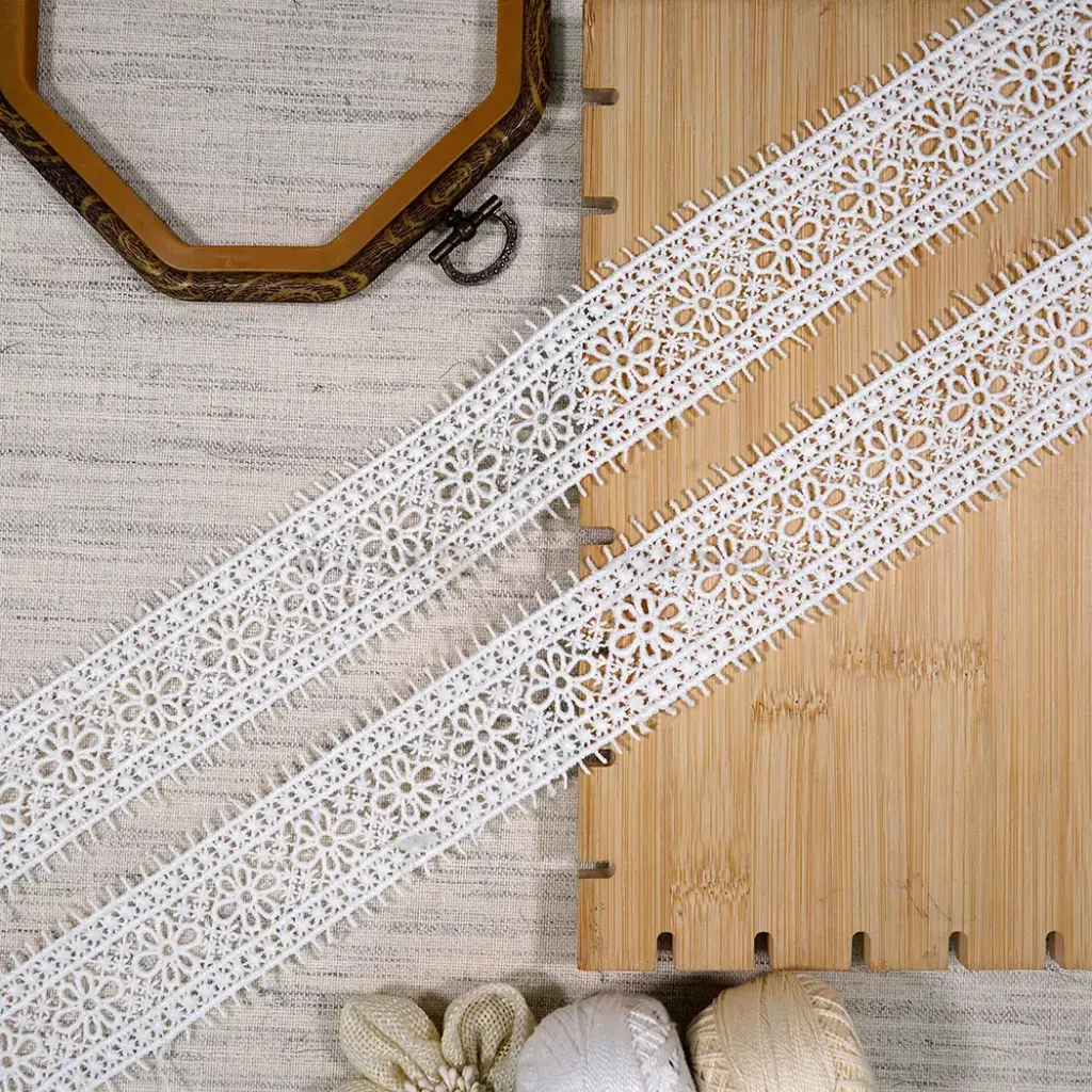 Double Side Border Shuttle Lace