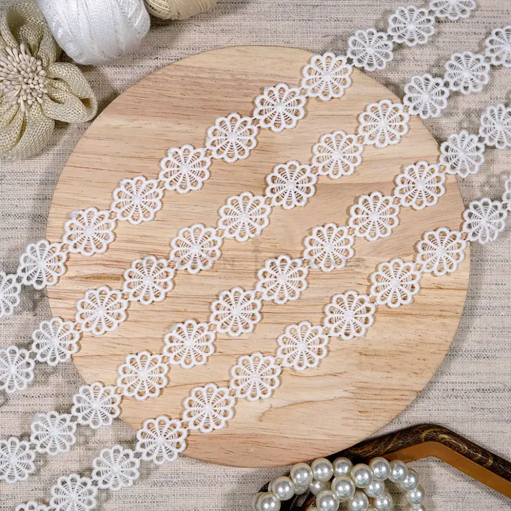Floral Pattern Shuttle Lace