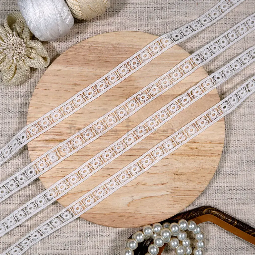 Double Side Border Shuttle Lace