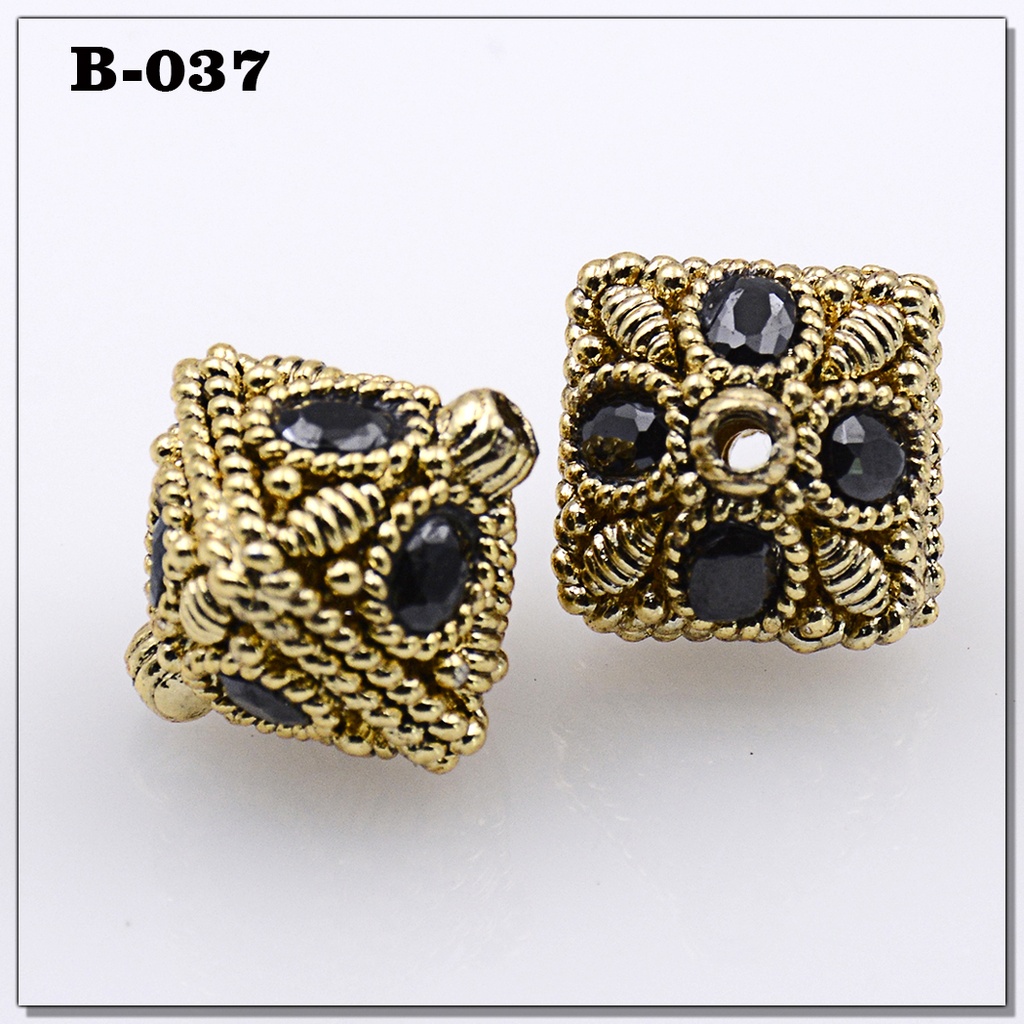 Fancy Kundan Button